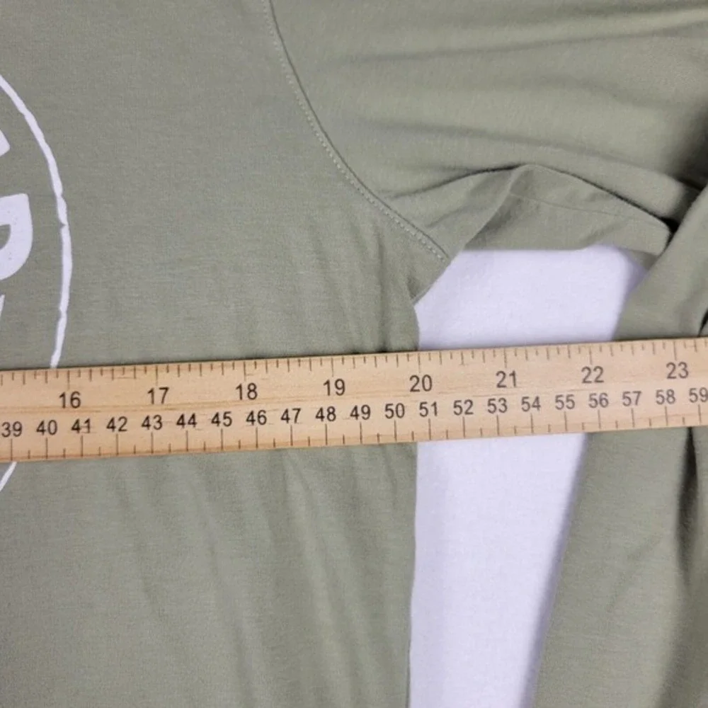 Chubbies T Shirt Lot 2 Mens Medium Blue Pocket Tee Green Graphic Beach Tee